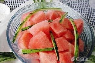 梦见自己小孩吃瓜,揭秘小孩吃瓜背后的寓意与启示