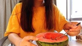 出国留学吃瓜视频,揭秘海外留学生活那些事儿